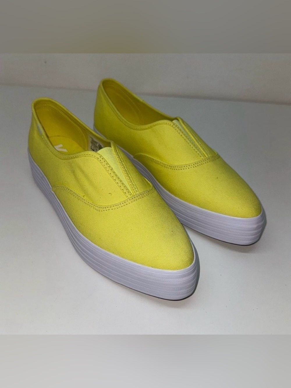 🔥Keds Sunny Yellow Canvas Slip-Ons Sz 8.5 New
